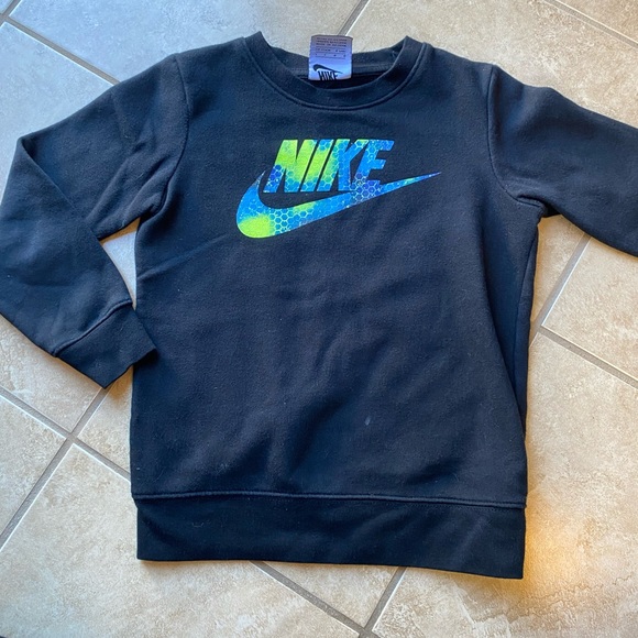 Nike sweatshirt and pants matching set size 6-7 - Picture 2 of 7